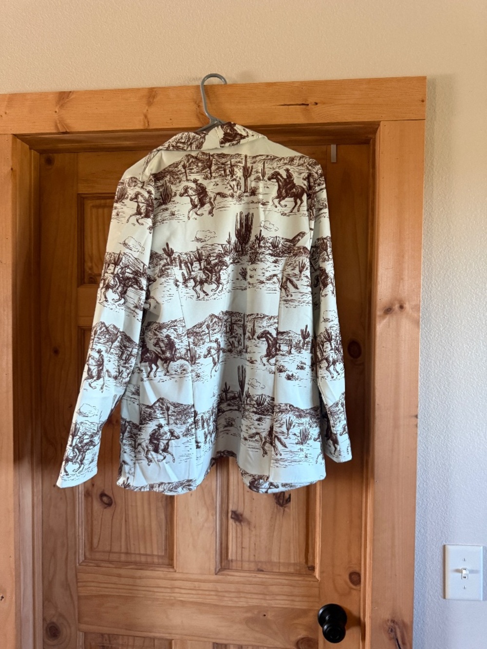Brown and white western print blazer, size large - Picture 2 of 3